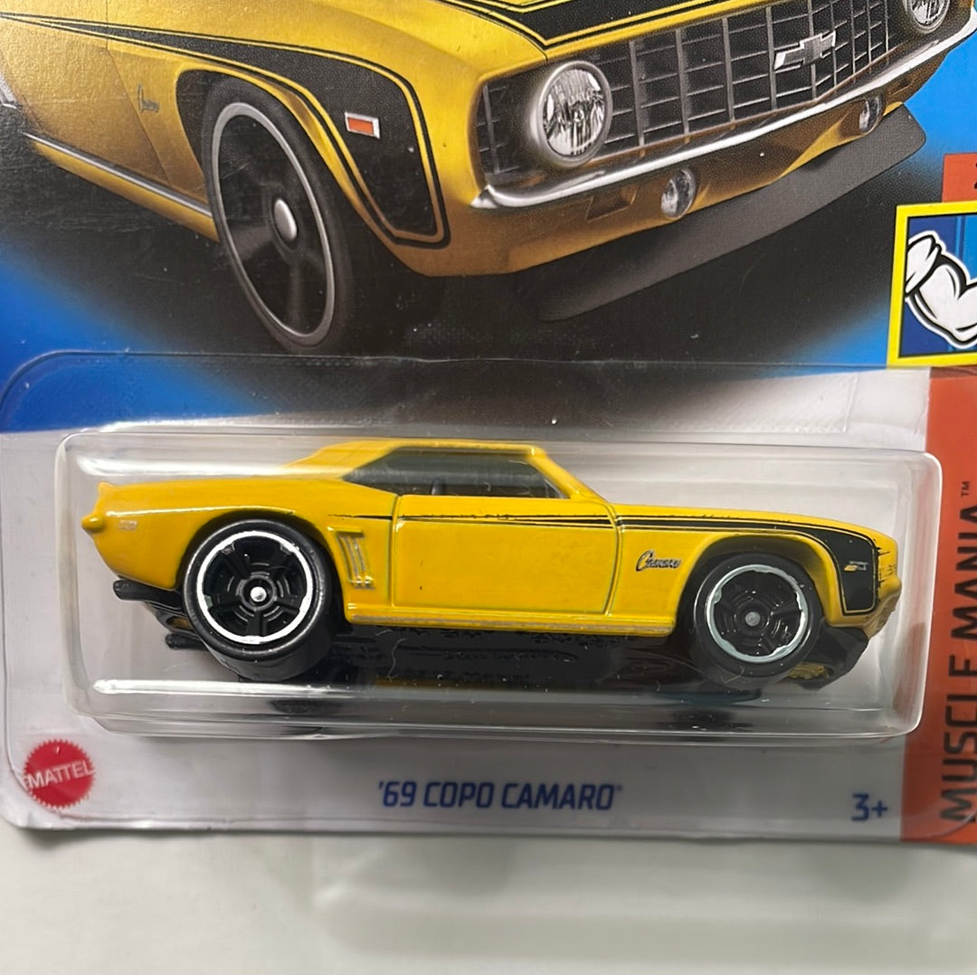 Hot Wheels 1/64 ‘69 Copo Camaro Yellow
