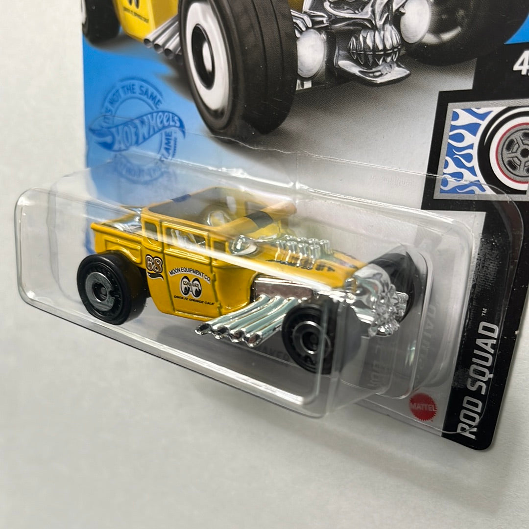 Hot Wheels 1/64 Bone Shaker Mooneyes Yellow