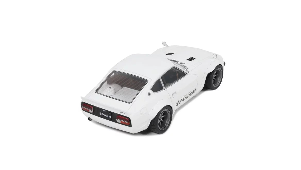 Otto Mobile 1/18 PANDEM Nissan Fairlady Z 2015 White - OT1167