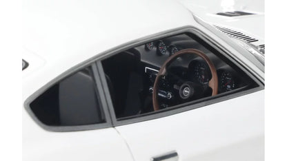 Otto Mobile 1/18 PANDEM Nissan Fairlady Z 2015 White - OT1167