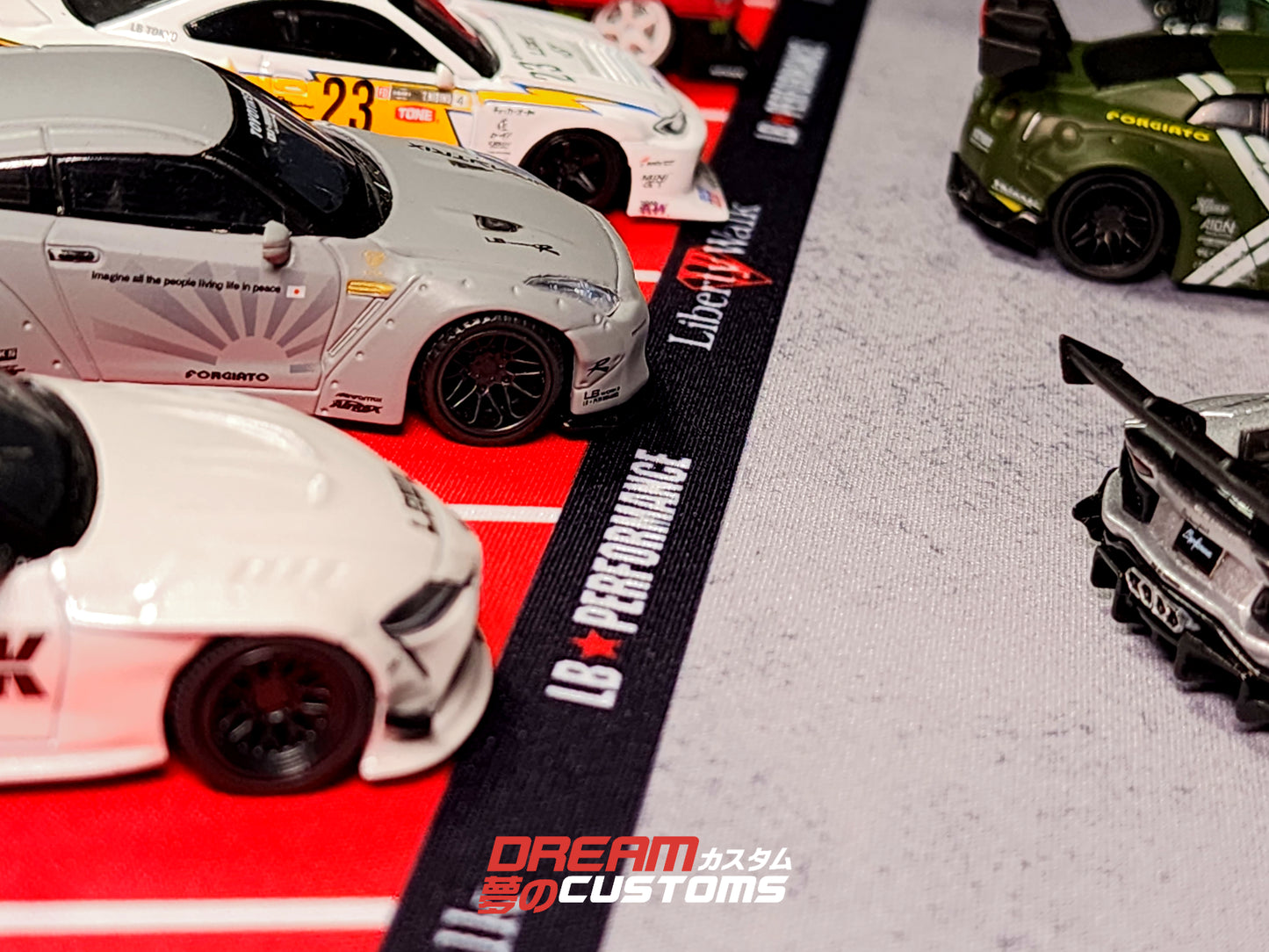 1/64 Dream Customs Official: Liberty Walk Showroom Desktop Diorama Small