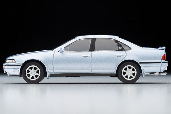 Tomica Limited Vintage Neo 1/64 LV-N319a Nissan Cefiro (Purplish