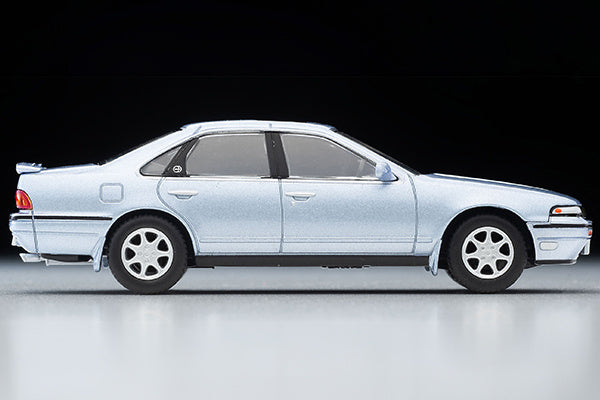 Tomica Limited Vintage Neo 1/64 LV-N319a Nissan Cefiro (Purplish