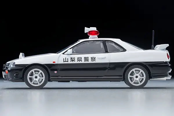 Tomica Limited Vintage Neo 1/64 LV-N366a Nissan Skyline 2-Door Sports Coupe 25GT TURBO Patrol Car (Yamanashi Prefectural Police) Black & White