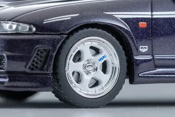 Tomica Limited Vintage Neo 1/64 LV-N305e Nissan Nismo 400R Purple