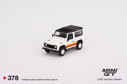 Mini GT 1/64 Land Rover Defender 90 Wagon White