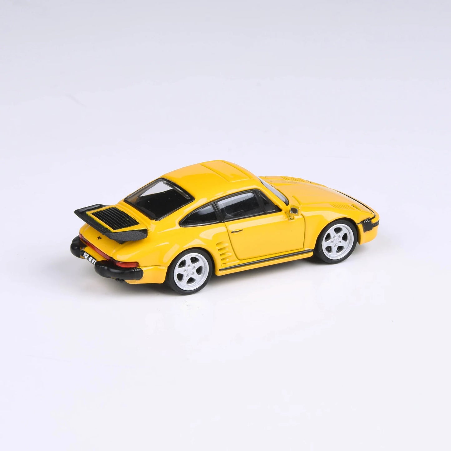 Para64 1/64 1986 RUF BTR Blossom Yellow - PA-55541