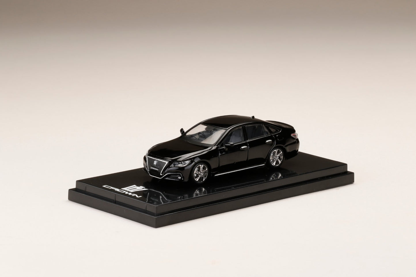 Hobby Japan Toyota CROWN 2.0 RS Advance Black Pearl