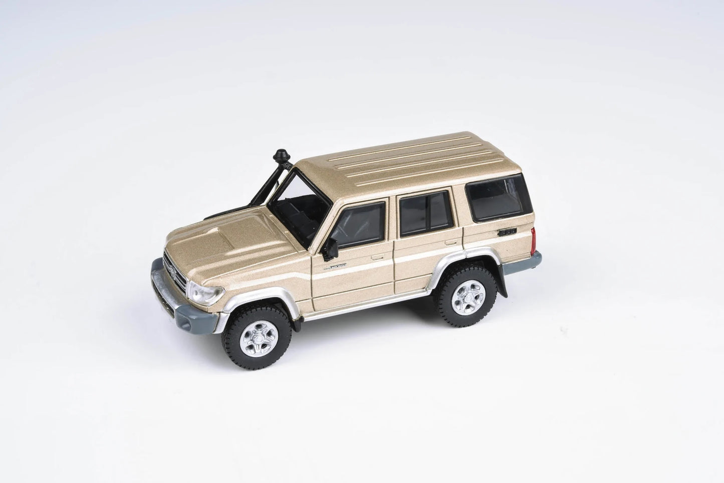 Para64 2014 Toyota Land Cruiser 76 Vintage Gold