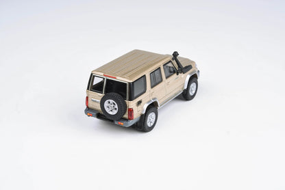 Para64 2014 Toyota Land Cruiser 76 Vintage Gold