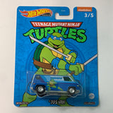 Hot Wheels 1/64 Pop Culture Teenage Mutant Ninja Turtle ‘70s Van Blue