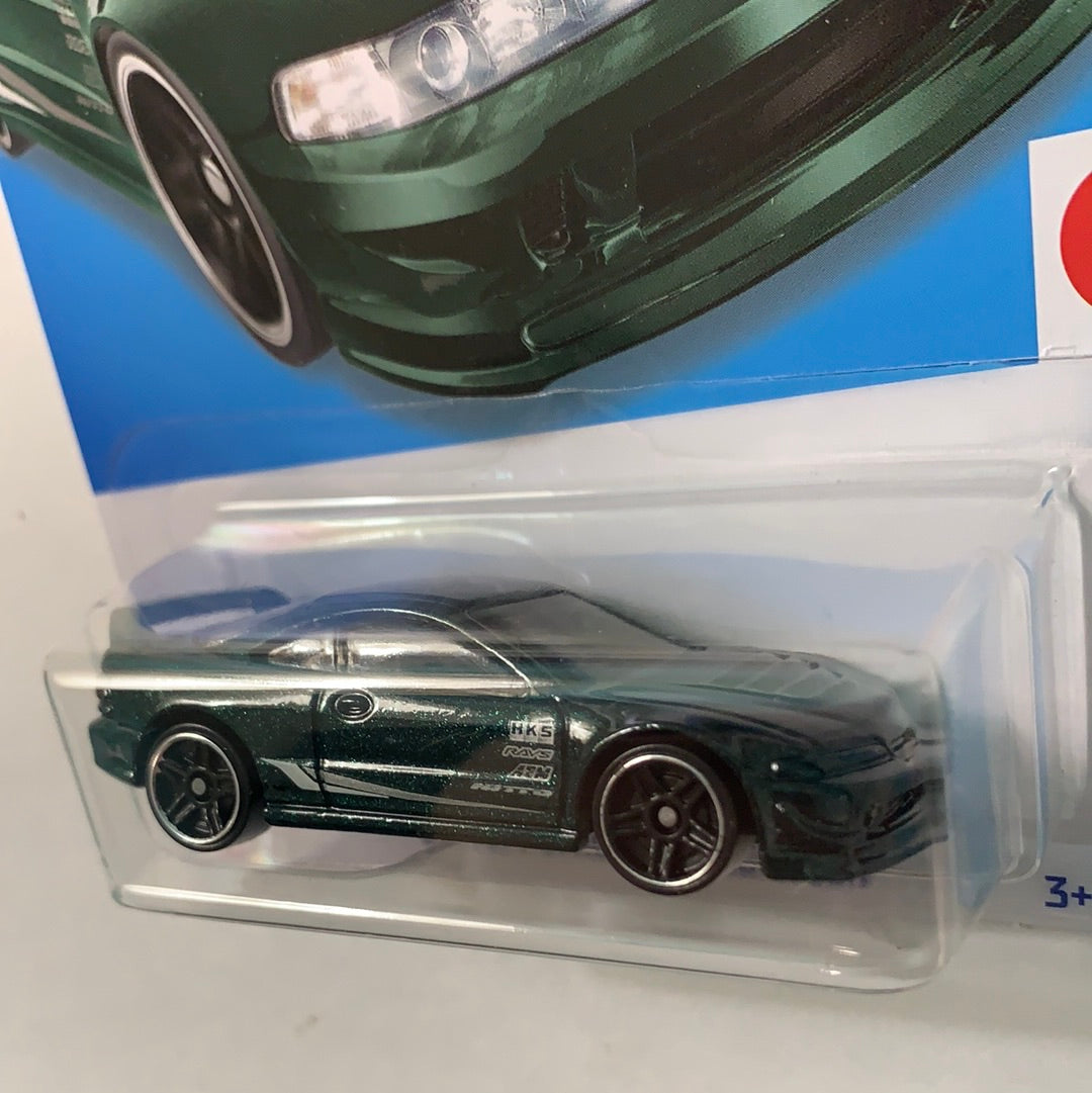 Hot Wheels 1/64 Custom ‘01 Acura Integra GSR Green