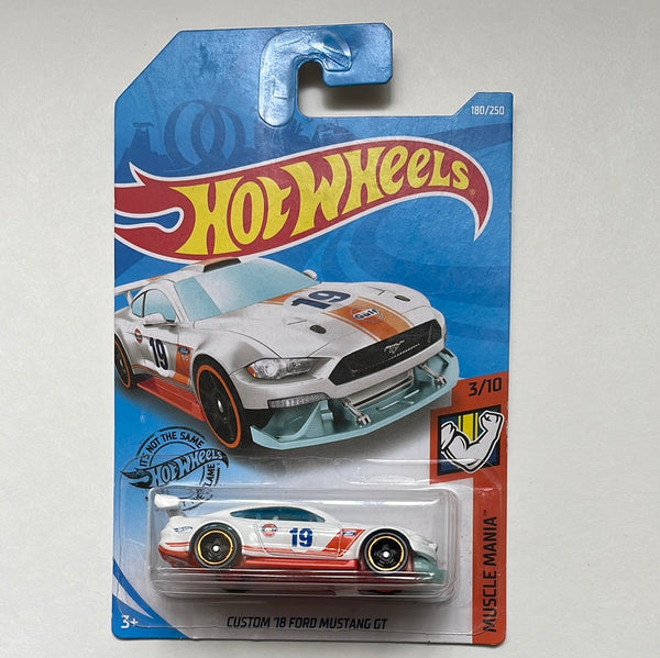 Hot Wheels 1/64 Custom ‘18 Ford Mustang GT White