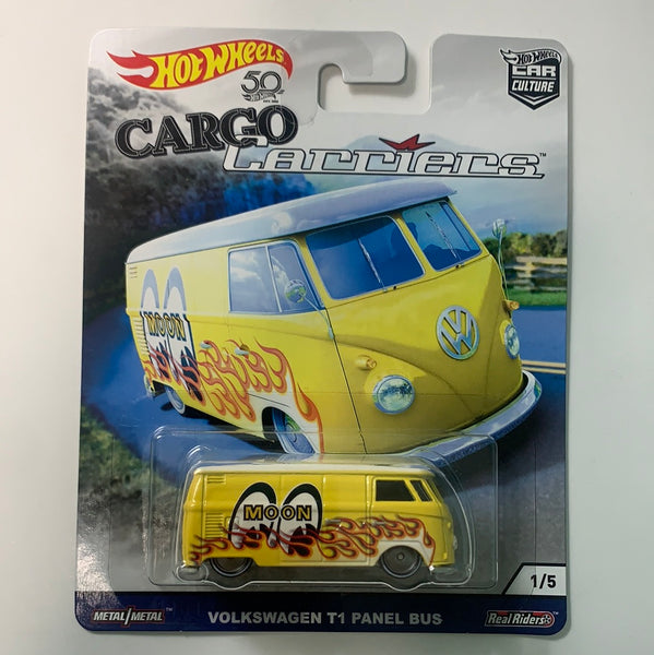 Hot Wheels Car Culture Cargo Carriers Mooneyes Volkswagen T1 Panel Bus - Damaged Card