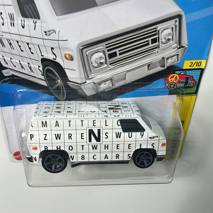 Hot Wheels 1/64 70s Van White