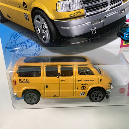 Hot Wheels 1/64 Dodge Van Yellow