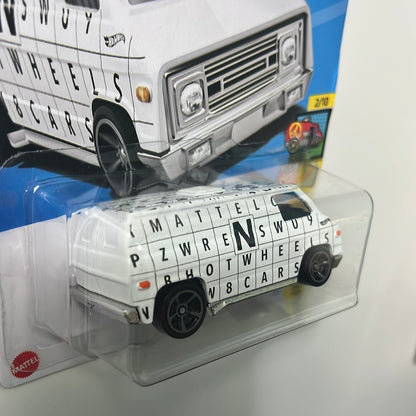 Hot Wheels 1/64 70s Van White