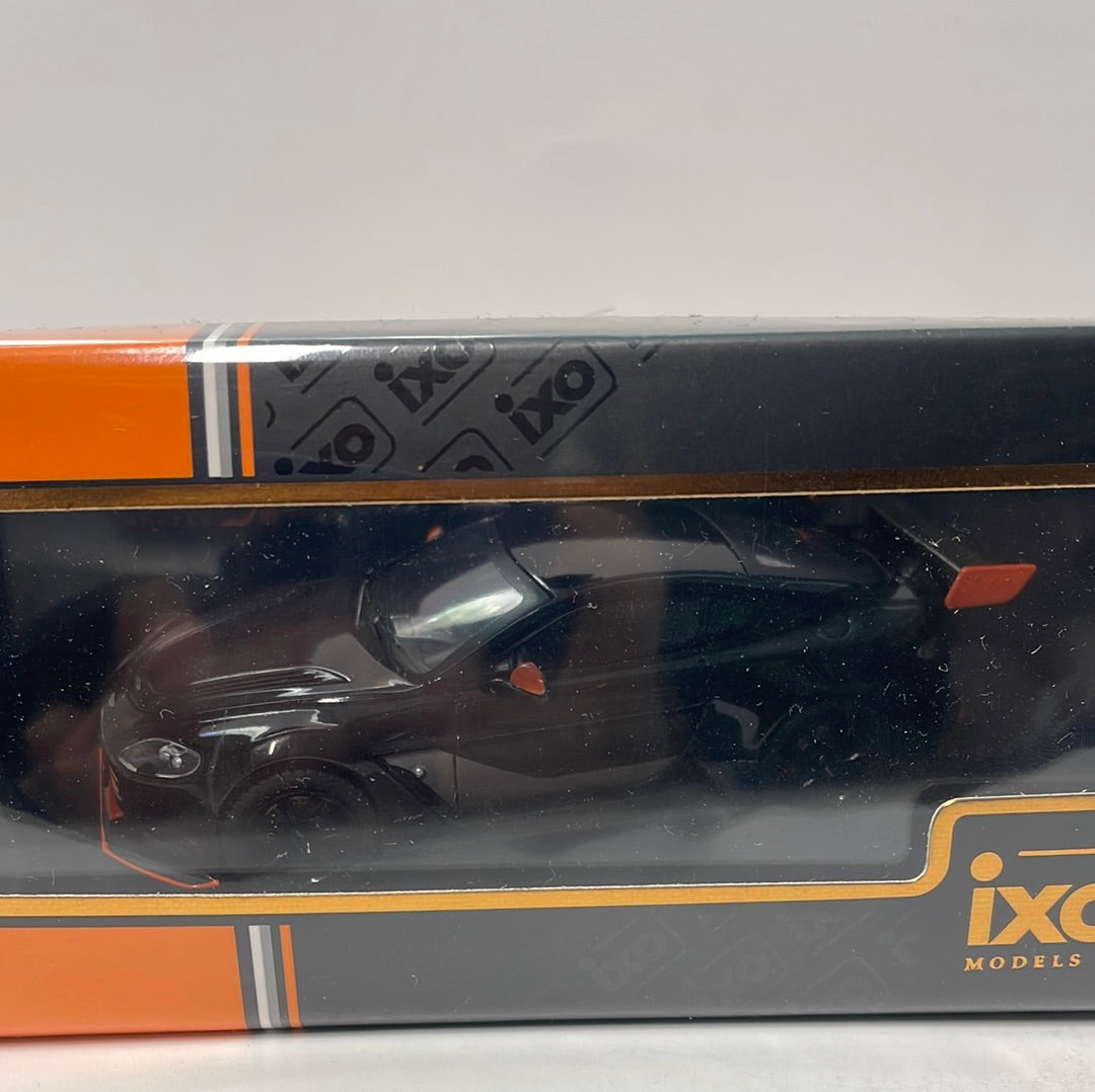 1/43 Ixo Models Aston Martin Vantage GT12 2015 Black & Orange
