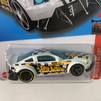 Hot Wheels 2005 Ford Mustang White