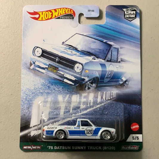 Hot Wheels 1/64 Car Culture Hyper Haulers ‘75 Datsun Sunny Truck (B120) White & Blue