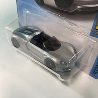 Hot Wheels 1/64 Porsche 918 Spyder Silver