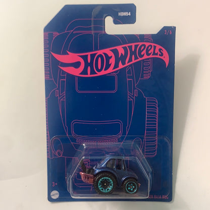 Hot Wheels 1/64 2022 Satin Blue & Pink ‘70 Volkswagen Baja Bug Blue