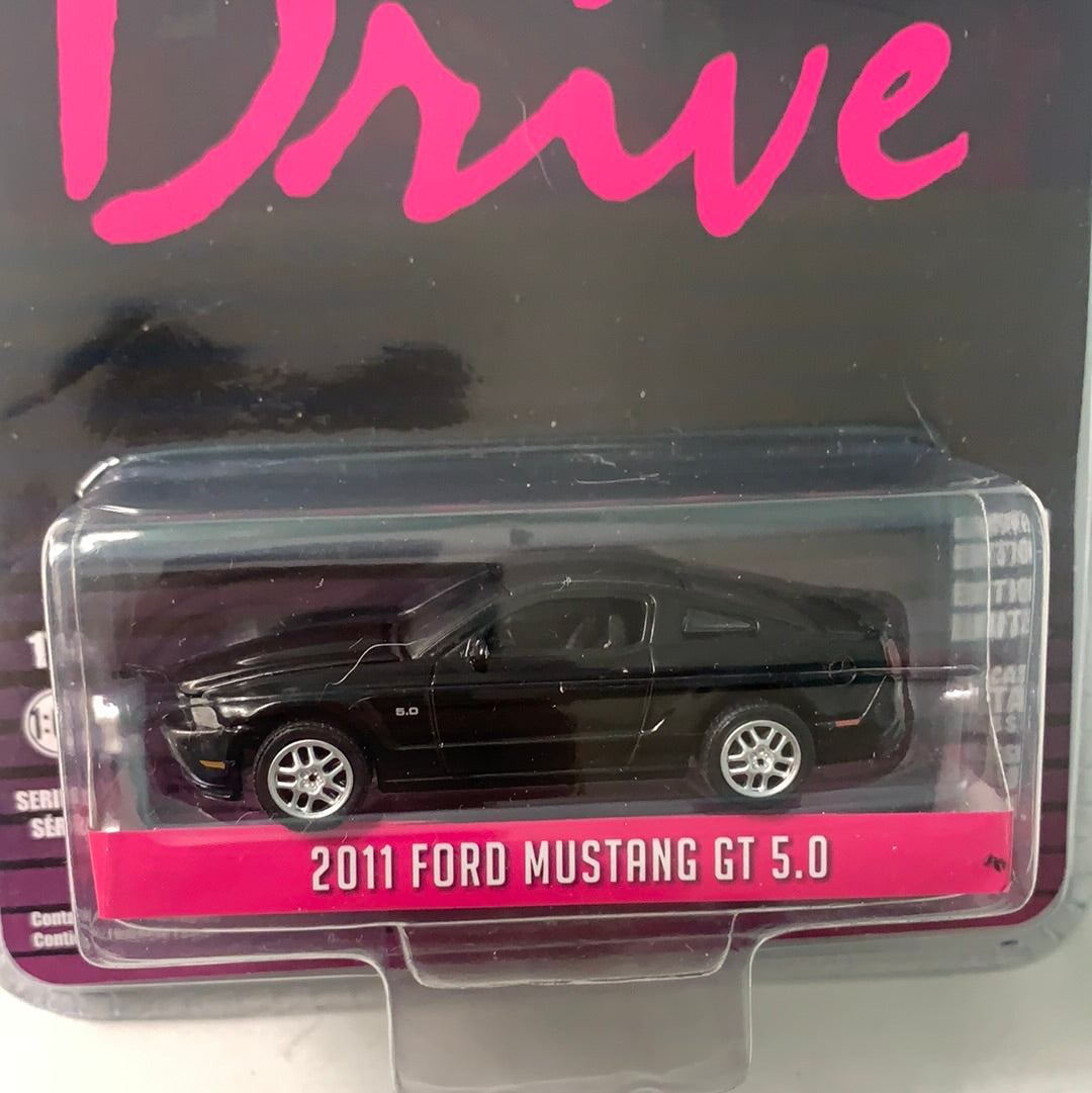Greenlight Hollywood 1/64 2011 Ford Mustang GT 5.0 Drive