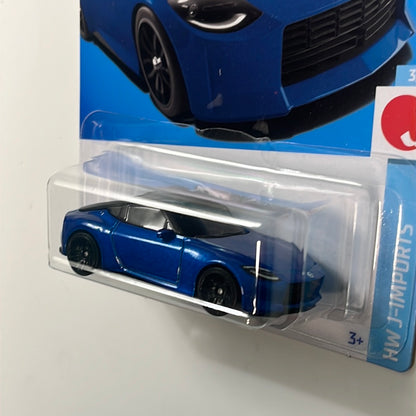 Hot Wheels 1/64 2023 Nissan Z Blue