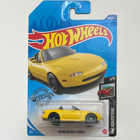 Hot Wheels 1/64 ‘91 Mazda MX-5 Miata Yellow - Damaged Card