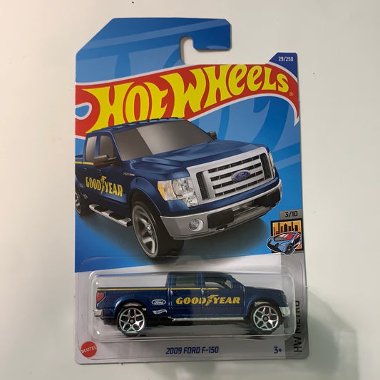 Hot Wheels 1/64 2009 Ford F-150 Good Year Blue