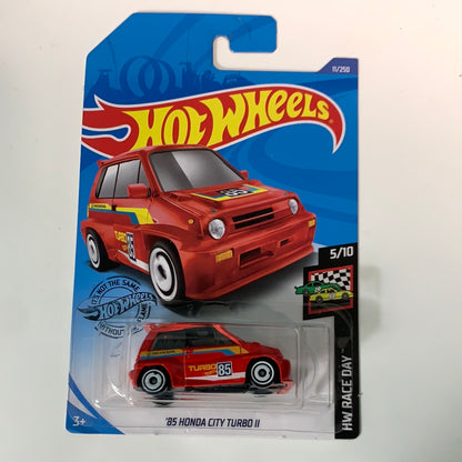 Hot Wheels 1/64 ‘85 Honda City Turbo II Red
