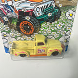 Hot Wheels 1/64 ‘52 Chevy Yellow - Spring Series