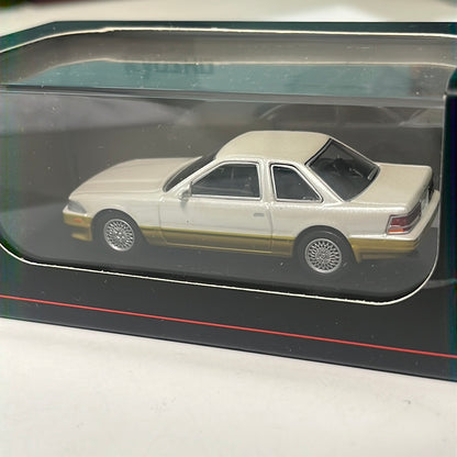 1/64 Kyosho Toyota Soarer White / Gold