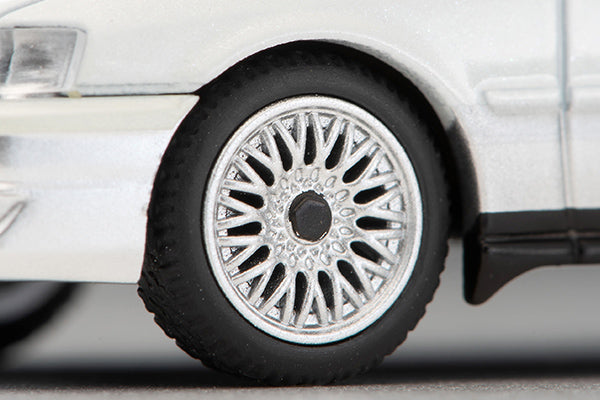 Tomica Limited Vintage Neo 1/64 LV-N241a Toyota Chaser 3.0 Avante G (white / silver)