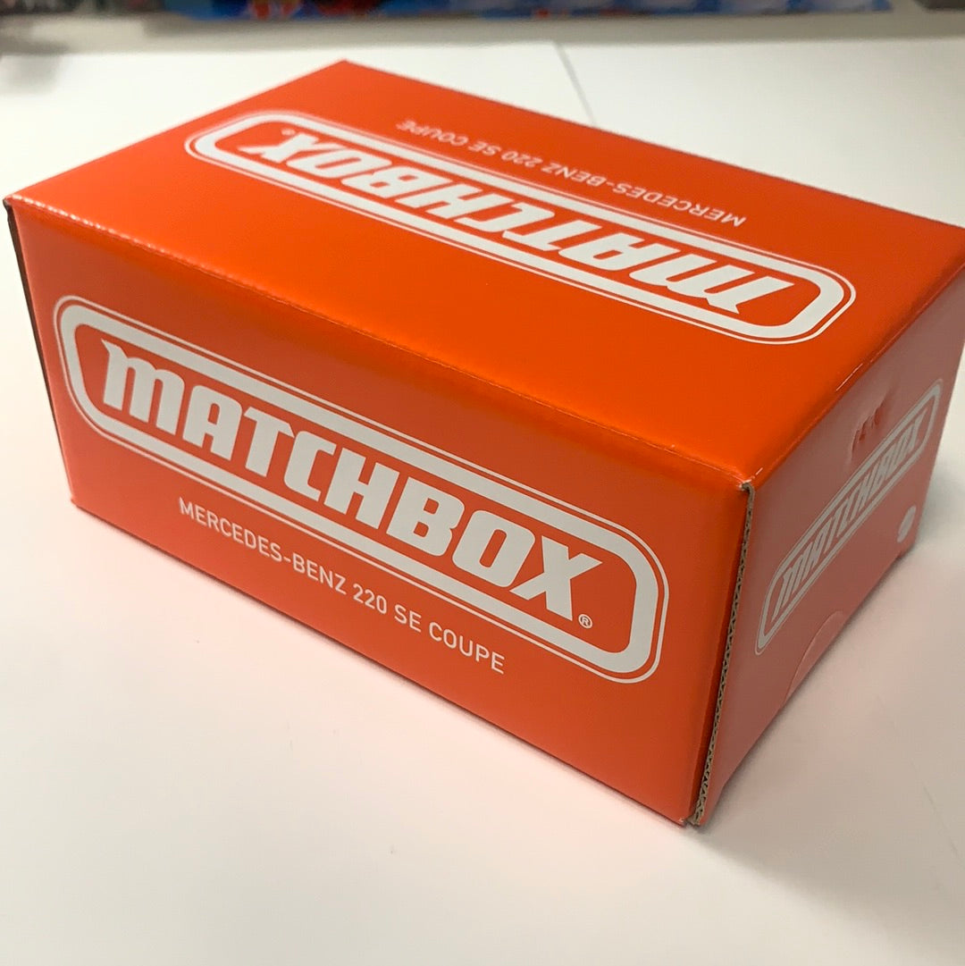 Matchbox Collectors ‘61 Mercedes-Benz 220 SE Coupe