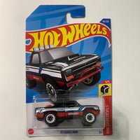 Hot Wheels Treasure Hunt ‘87 Dodge D100