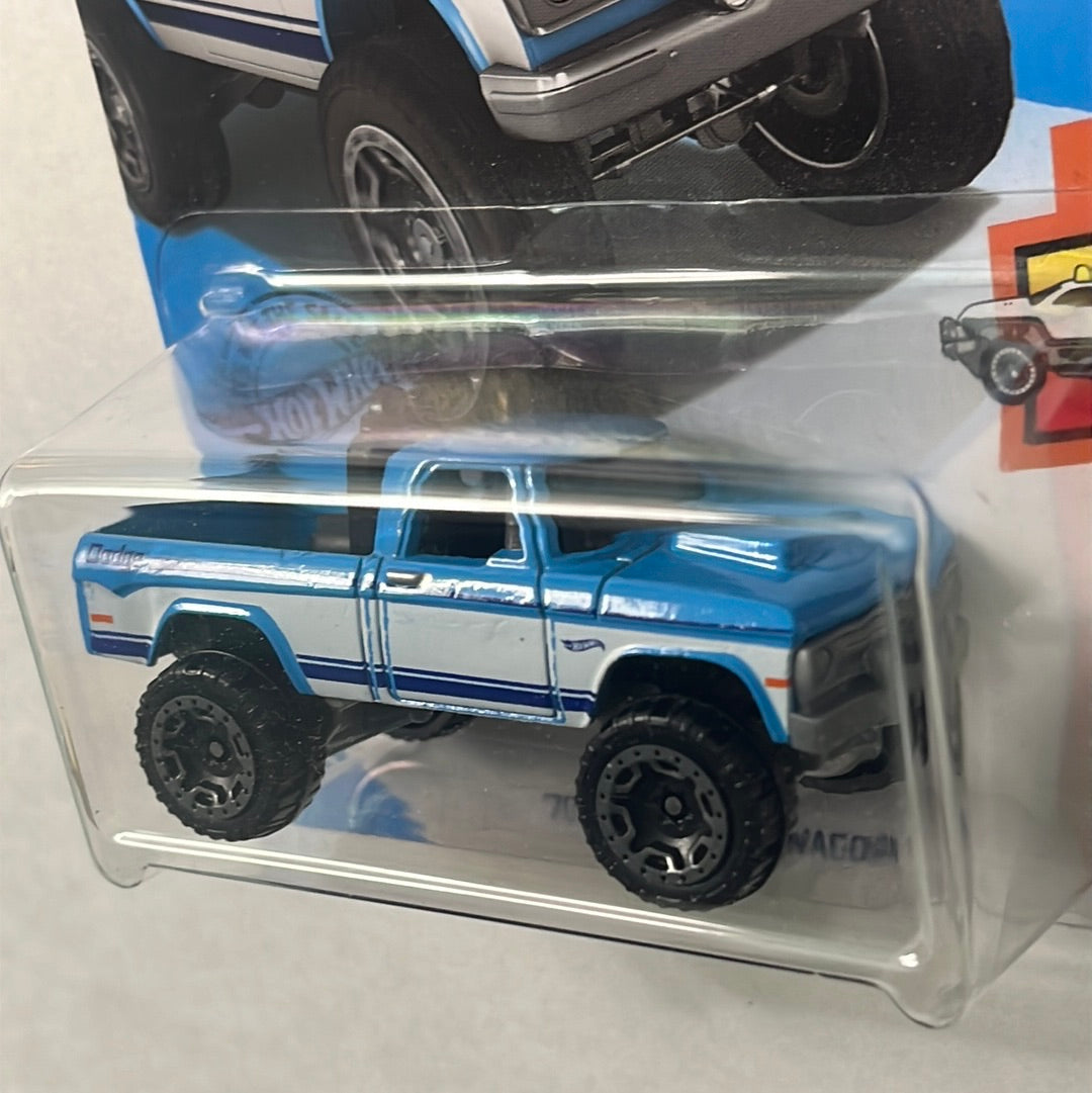 Hot Wheels 1/64 ‘70 Dodge Power Wagon Blue