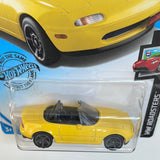 Hot Wheels 1/64 ‘91 Mazda MX-5 Miata Yellow - Damaged Card