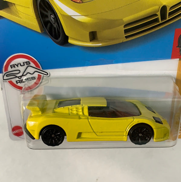 Hot Wheels ‘94 Bugatti EB110 SS Yellow – Flipn Diecast