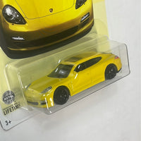 Matchbox 1/64 70 Years Porsche Panamera Yellow