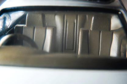 Tomica Limited Vintage Neo 1/64 LV-N241a Toyota Chaser 3.0 Avante G (white / silver)