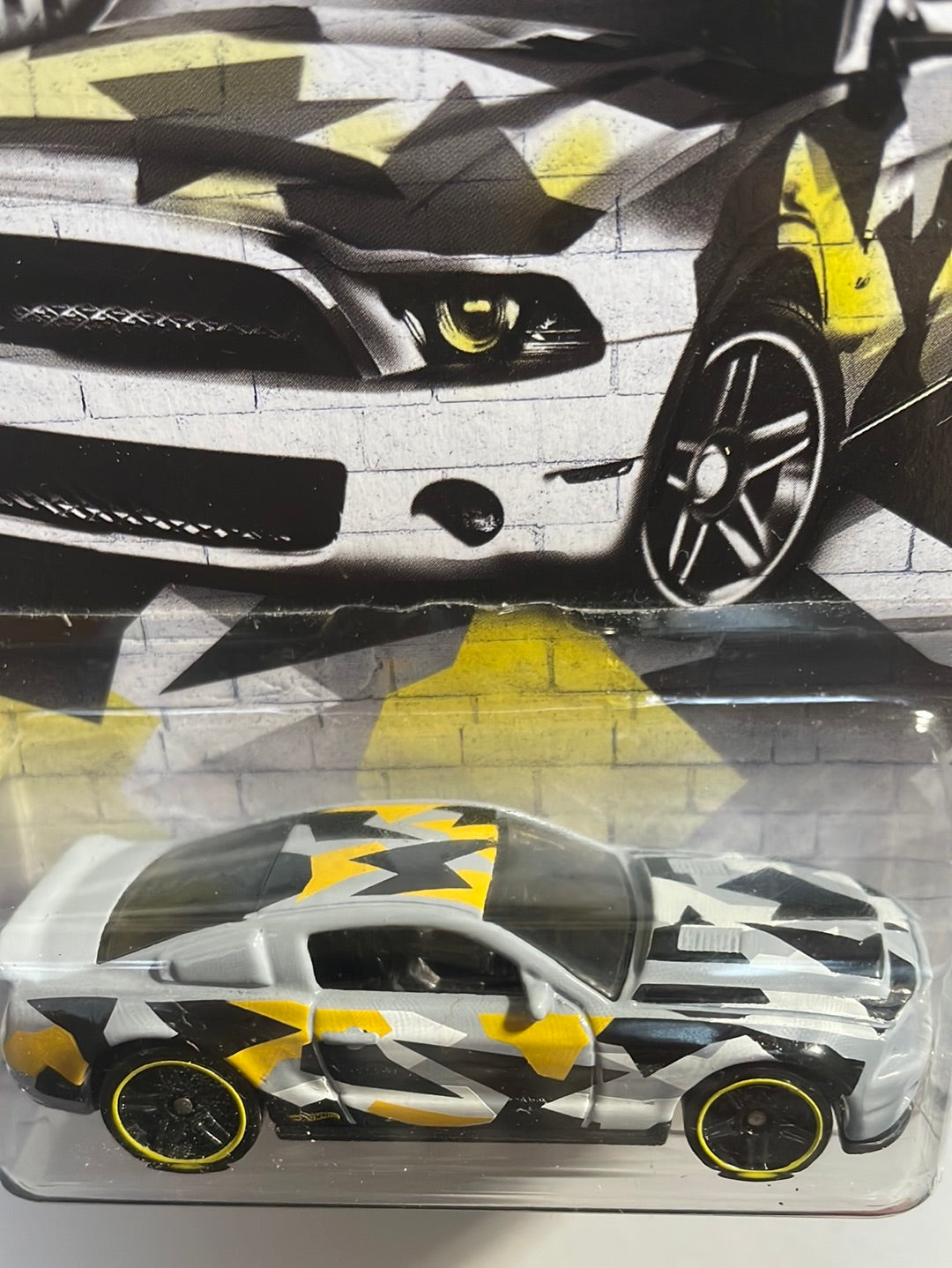 Hot Wheels 1/64 ’10 Ford Shelby GT500 Super Snake Camo Series Grey - Damaged Card