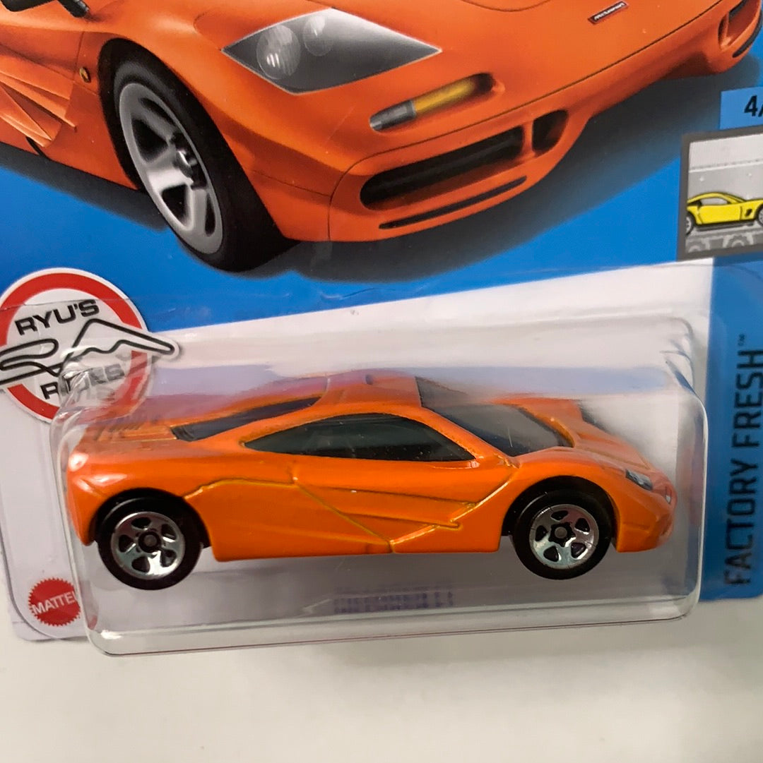 Hot Wheels 1/64 McLaren F1 Orange