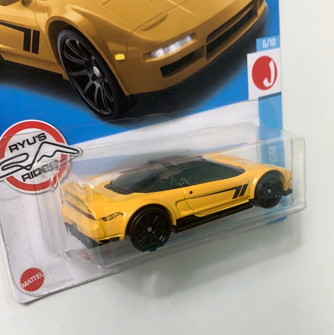 Hot Wheels 1/64 ‘90 Acura NSX Yellow
