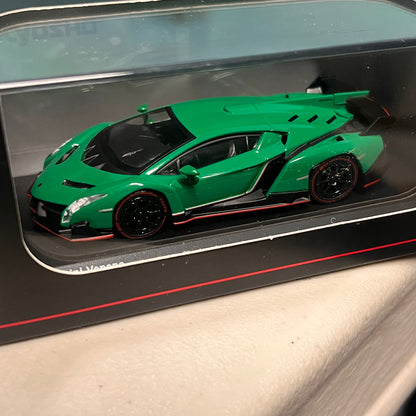 1/64 Kyosho Lamborghini Veneno Green / Red Line