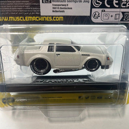 1/64 Muscle Machines 1987 Buick GNX White - Damaged Card