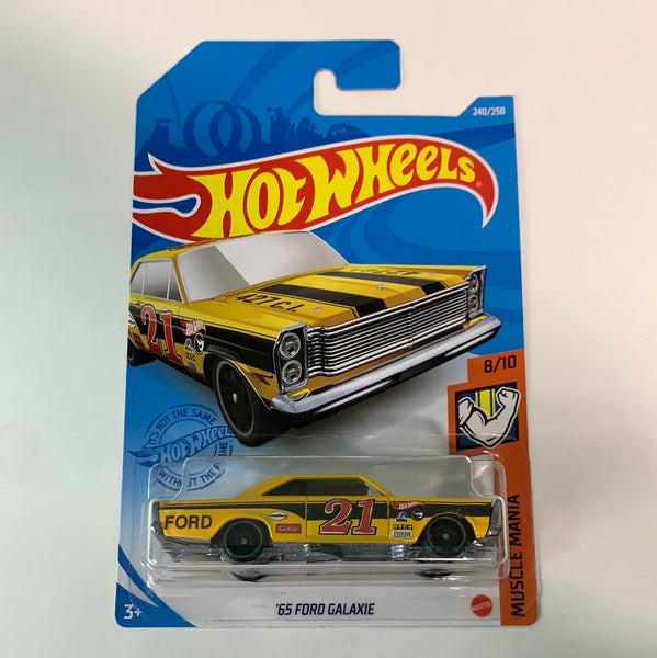 Hot Wheels Treasure Hunt ‘65 Ford Galaxie Yellow