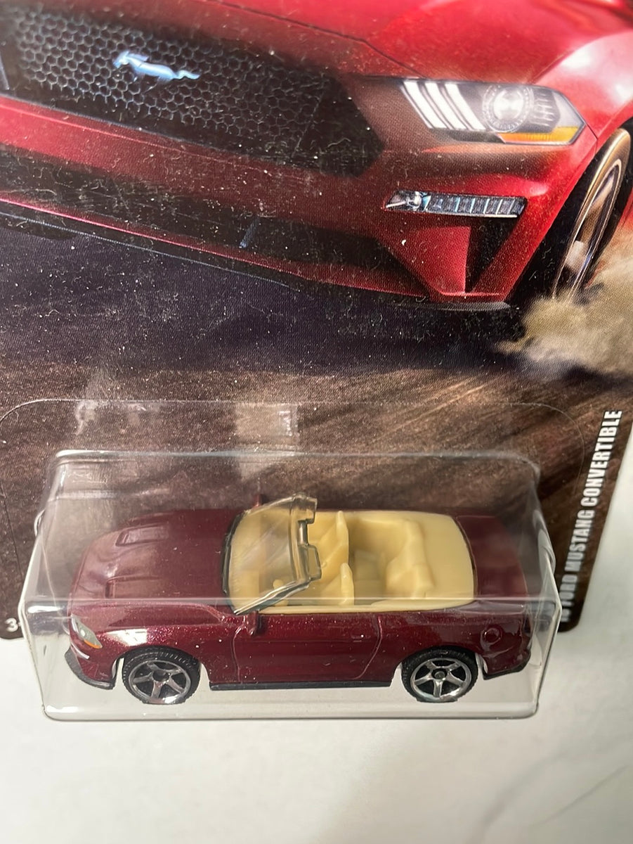Matchbox ‘18 Ford Mustang Convertible Red Flipn Diecast