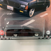 *Damaged Card* Hot Wheels Boulevard Custom ‘93 Nissan Hardbody D21