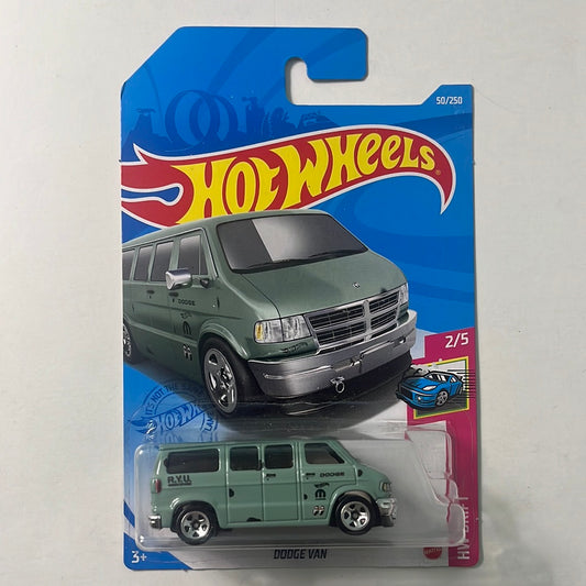 Hot Wheels 1/64 Dodge Van Green